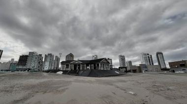 Cómo estará el tiempo este martes en Necochea: chaparrones, viento y mejora