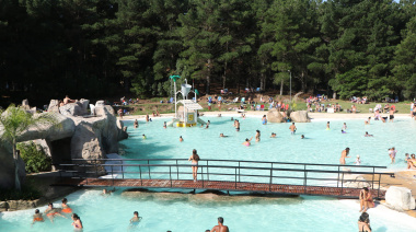 Balneario San Cayetano: tarifas 2025/26 y transporte gratuito por la inauguración