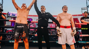 Paliza en el ring: el necochense Mariano Pérez cayó por nocaut técnico ante Manu Jove