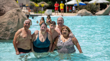 Con gran afluencia de visitantes, comenzó la temporada en el balneario Aguas del Pinar
