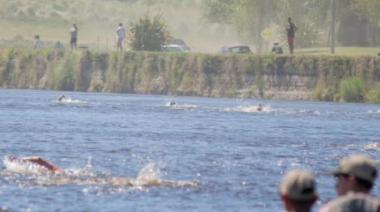 Violencia en el Río Quequén: arrojaron piedras y plomadas a nadadores en plena práctica