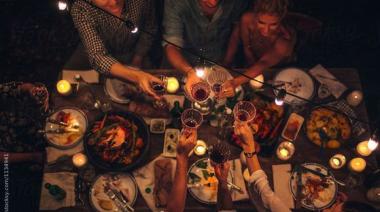 ¿Comer adentro o afuera? El clima en Necochea para la noche del 31 y el 1°