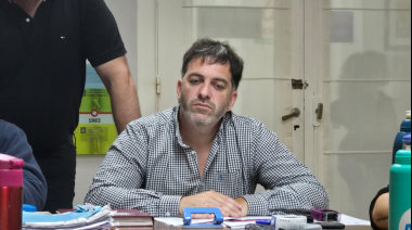 “Antes de opinar, que se ponga a estudiar”: fuerte cruce de la CGT y el STM contra el concejal Caballero