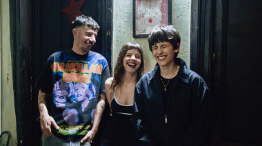 Nina Suárez llega a Necochea con su banda para presentar “El Lado Oscuro”