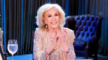 Mirtha Legrand celebra sus 99 años con 60 invitados y dos vestidos de gala