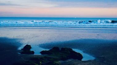 Viernes con cielo despejado en Necochea y máxima de 26°C