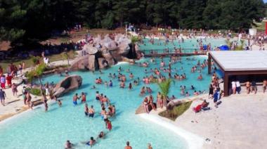Aniversario del Balneario San Cayetano: transporte gratuito y espacios públicos que fortalecen la temporada veraniega