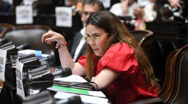 La diputada necochense Jimena López comparó la Reforma Laboral con “la estafa de las AFJP”