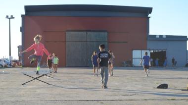 Deporte gratuito en Necochea: cómo anotarse en las Escuelas Municipales 2026