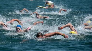 Natación en aguas abiertas: carrera homenaje a Eduardo Otero en el río Quequén