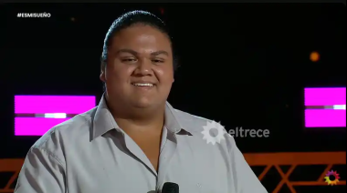 El necochense Leonel Carli cautivó al jurado en Canal 13 y sigue en carrera