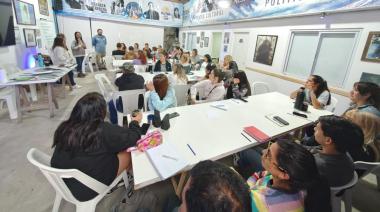 Más de 50 vecinos participaron del curso de manipulación segura de alimentos