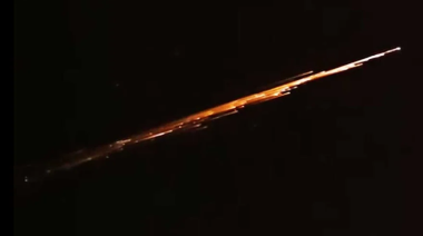 “Lluvia de fuego” en la Patagonia: restos de un cohete chino sorprendieron el cielo de Río Negro