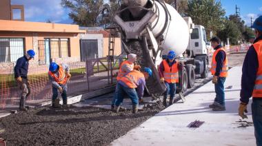 Infraestructura portuaria: el Puerto de Quequén avanza con el bacheo de la Av. Almirante Brown