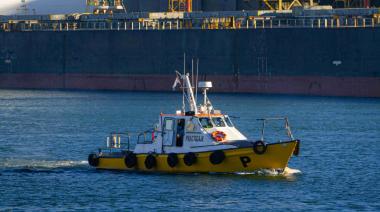 ¿Se terminan los prácticos? Alarma por una desregulación libertaria en los puertos