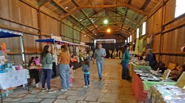 Feria “La Soberana” reunió producción local y encuentro comunitario en Fernández