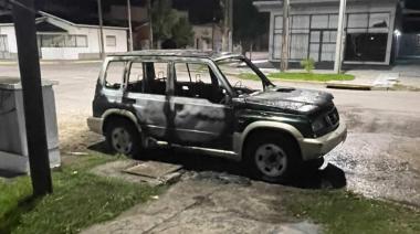 Se incendió un auto en 42 y 63 durante la madrugada