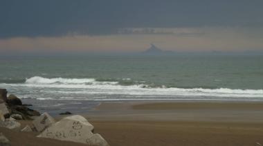 Se vienen tormentas fuertes en Necochea: alerta por lluvias intensas y ráfagas de hasta 80 km/h