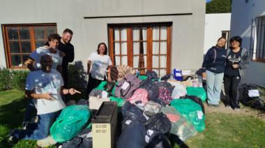 Necochea solidaria: más de 1.100 bultos de ropa y 900 litros de leche en una colecta masiva