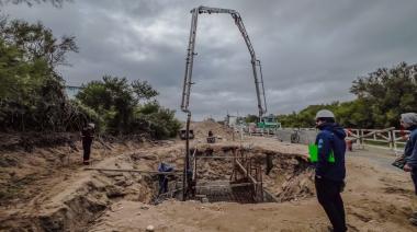 Puerto Quequén construye una nueva torre para reforzar la señalización del canal exterior