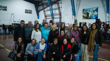 Techo nuevo, pintura y mejoras: Puerto Quequén participó en la recuperación del gimnasio del CEF 76 de Quequén