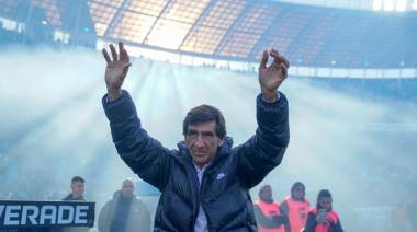 Gustavo Costas, la bocanada de aire entre tanto negocio