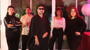 Perfume Bolero llega a Don Atilio con un show de clásicos románticos y canciones rockeadas