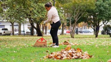 Refuerzan la limpieza urbana con un trabajo coordinado entre barredoras y cuadrillas