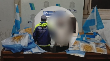Salió a vender banderas argentinas y terminó en un patrullero
