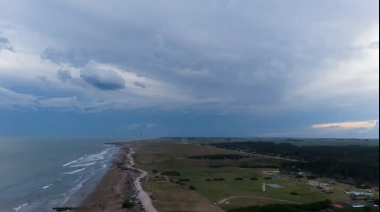 Martes con chaparrones, viento y una máxima de apenas 8°C en Necochea