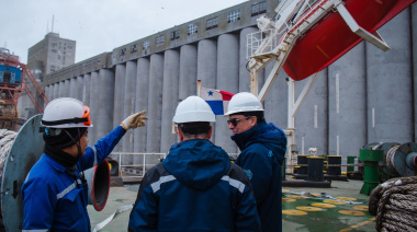 Carrillo recorrió el Seralia durante una histórica operación de exportación en Puerto Quequén