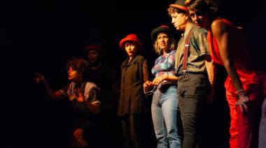 Todo lo que habrá en Varietanga: una noche con circo, teatro, música y humor en Necochea