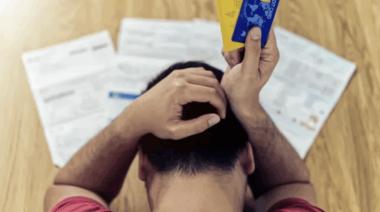 De pagar gastos con deuda a quedar afuera: la mora golpea a 7 millones