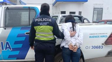 La encontraron dentro de una vivienda y tenía pedido de detención por un robo con armas
