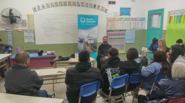 Puerto Ciudad llevó la prevención a la EES N° 9 y abrió un diálogo sobre consumos y decisiones