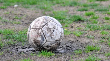 La lluvia “ahogó” el fútbol local