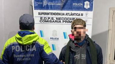Robaron diez cuchillos de colección en el barrio Banco Provincia: detuvieron a un sospechoso