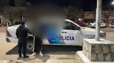 Persecución en Necochea: dos aprehendidos, un arma secuestrada y una moto robada recuperada