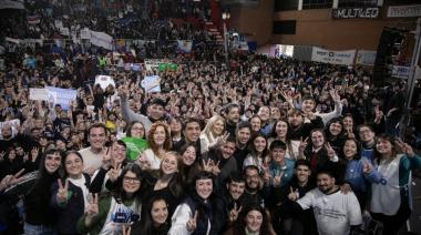 Kicillof lanzó MDF Juventudes en San Martín con participación de referentes de Necochea y Quequén