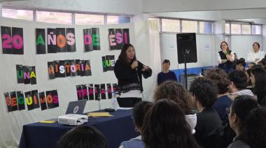 A 20 años de la ESI, Necochea abrió el debate sobre las marcas que atraviesan la escuela