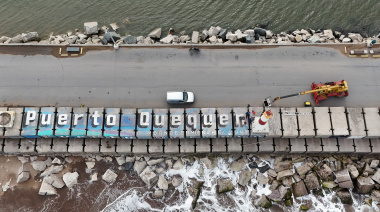 Puerto Quequén instaló una torre de 35 metros y renovó las balizas del canal de acceso