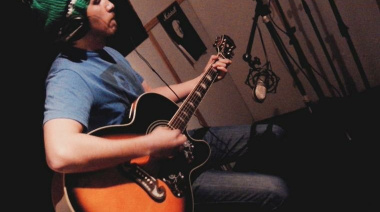 El Plan de la Mariposa, en versión acústica: Toto Antz adelanta su debut en Cholet