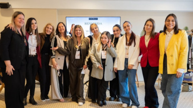 Mujeres Icónicas llega a Lobería con una jornada solidaria por Octubre Rosa