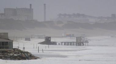 Temporal en Necochea: ráfagas de 89 km/h, siete evacuados y decenas de reclamos