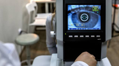 Control gratuito de retina en Quequén: este martes amplían la atención hasta las 20