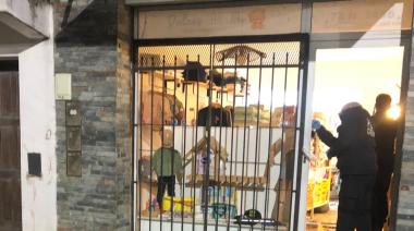 Una joven madre sufrió un robo millonario y emprendedores necochenses organizan una rifa para ayudarla