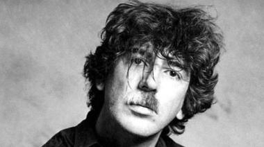 Charly García cumple 75 años: su historia y los momentos más icónicos de una leyenda del rock