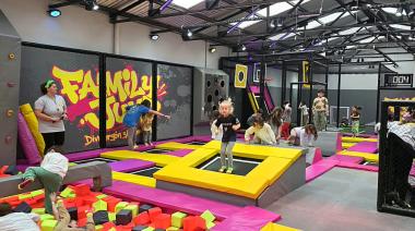 Family Jump abrió en Necochea: camas elásticas, juegos y diversión para toda la familia