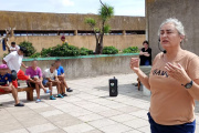 ¿Puede la meditación cambiar vidas dentro de la cárcel? La jueza necochense Aida Lhez lo intenta con el programa CAMBIA