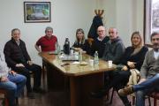 ¿Qué intendente visitó Necochea y se reunió con la Usina Popular Cooperativa?